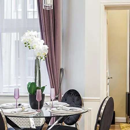 Apartment Danube Royal De Lux *